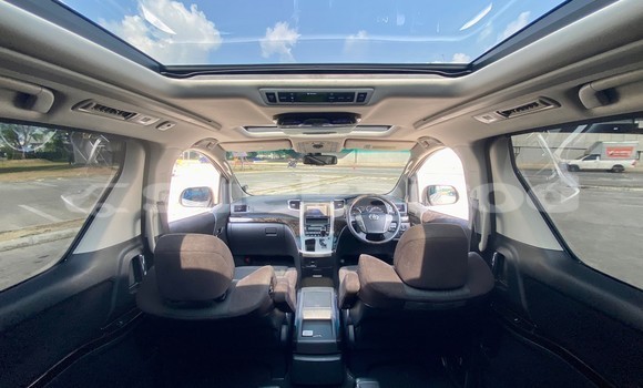 Buy Used Toyota Vellfire Silver Car in Bangkok in Bangkok Buy Used Toyota Vellfire Silver Car in Bangkok in Bangkok