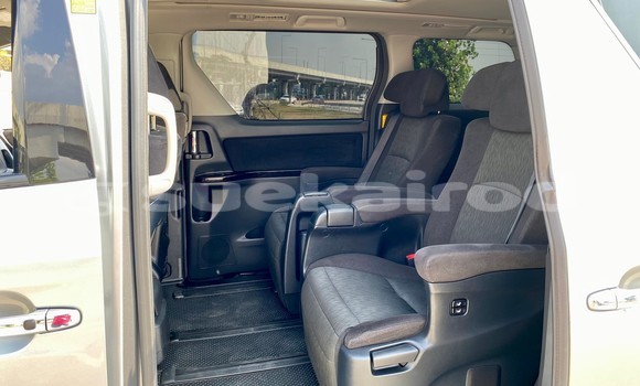 Buy Used Toyota Vellfire Silver Car in Bangkok in Bangkok Buy Used Toyota Vellfire Silver Car in Bangkok in Bangkok