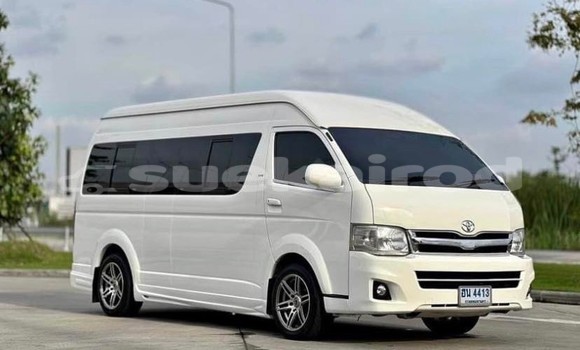 Buy Used Toyota Commuter White Car in Bangkok in Bangkok