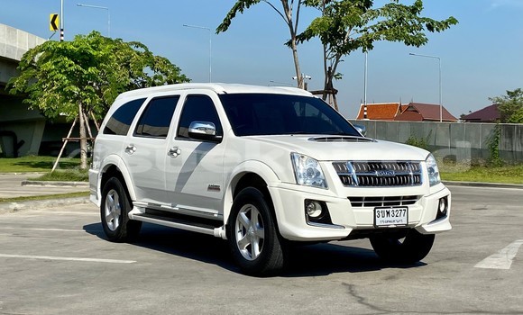 ซื้อ รถมือสอง Isuzu MU-7 ขาว รถยนต์ ใน %{เมือง} ใน กรุงเทพมหานคร