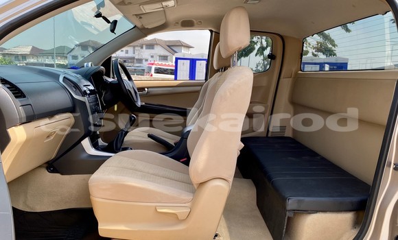 ซื้อ รถมือสอง Isuzu D-Max สีน้ำตาล รถยนต์ ใน %{เมือง} ใน กรุงเทพมหานคร ซื้อ รถมือสอง Isuzu D-Max สีน้ำตาล รถยนต์ ใน %{เมือง} ใน กรุงเทพมหานคร