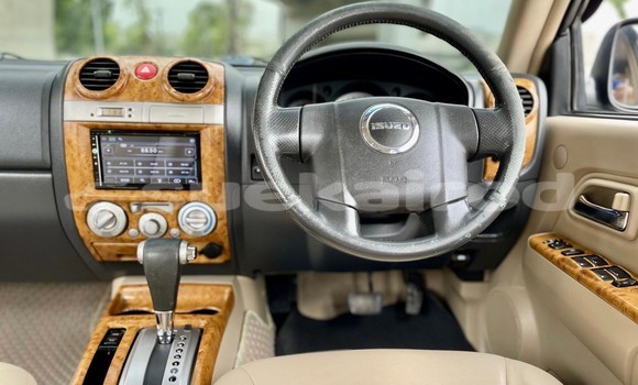 Buy Used Isuzu MU-7 Other Car in Bangkok in Bangkok Buy Used Isuzu MU-7 Other Car in Bangkok in Bangkok