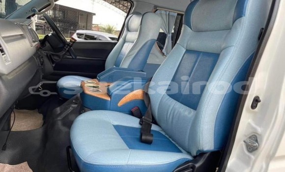 ซื้อ รถมือสอง Toyota Commuter ขาว รถยนต์ ใน %{เมือง} ใน กรุงเทพมหานคร ซื้อ รถมือสอง Toyota Commuter ขาว รถยนต์ ใน %{เมือง} ใน กรุงเทพมหานคร