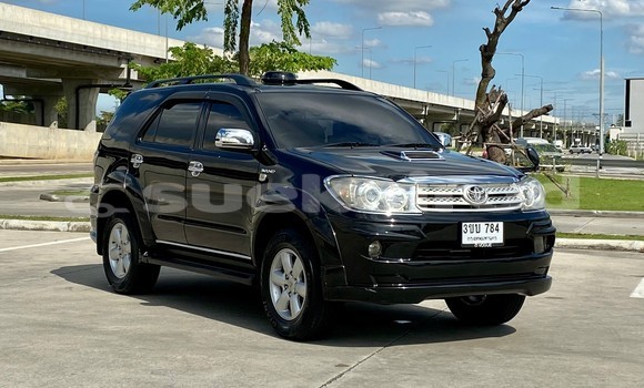 Buy Used Toyota Fortuner Black Car in Bangkok in Bangkok