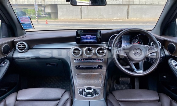 ซื้อ รถมือสอง Mercedes-Benz GLC 250D สีดำ รถยนต์ ใน %{เมือง} ใน กรุงเทพมหานคร ซื้อ รถมือสอง Mercedes-Benz GLC 250D สีดำ รถยนต์ ใน %{เมือง} ใน กรุงเทพมหานคร