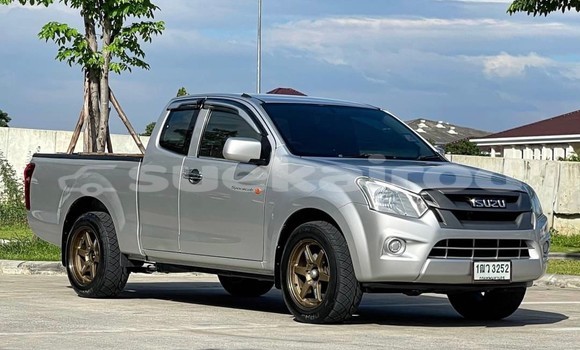 ซื้อ รถมือสอง Isuzu D-Max อื่น ๆ รถยนต์ ใน %{เมือง} ใน กรุงเทพมหานคร