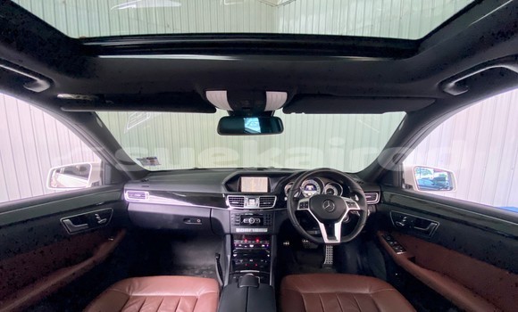 ซื้อ รถมือสอง Mercedes-Benz E-Classe ขาว รถยนต์ ใน %{เมือง} ใน กรุงเทพมหานคร ซื้อ รถมือสอง Mercedes-Benz E-Classe ขาว รถยนต์ ใน %{เมือง} ใน กรุงเทพมหานคร