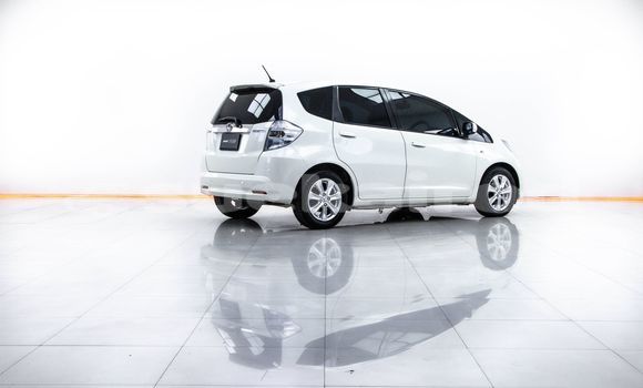Buy Used Honda Jazz White Car in Bangkok in Bangkok Buy Used Honda Jazz White Car in Bangkok in Bangkok