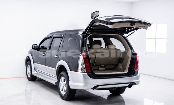 Buy Used Isuzu MU-7 Other Car in Bangkok in Bangkok Buy Used Isuzu MU-7 Other Car in Bangkok in Bangkok