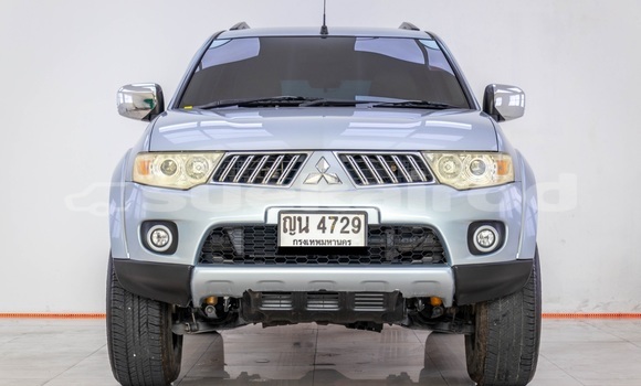 Buy Used Mitsubishi Pajero Sport Silver Car in Bangkok in Bangkok Buy Used Mitsubishi Pajero Sport Silver Car in Bangkok in Bangkok