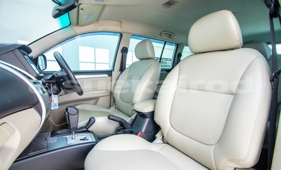 Buy Used Mitsubishi Pajero Sport Silver Car in Bangkok in Bangkok Buy Used Mitsubishi Pajero Sport Silver Car in Bangkok in Bangkok