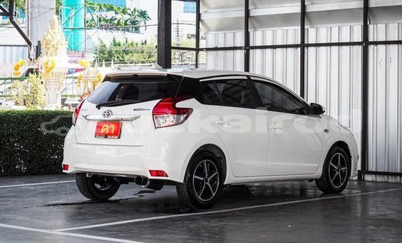 ซื้อ รถมือสอง Toyota Yaris ขาว รถยนต์ ใน %{เมือง} ใน กรุงเทพมหานคร ซื้อ รถมือสอง Toyota Yaris ขาว รถยนต์ ใน %{เมือง} ใน กรุงเทพมหานคร