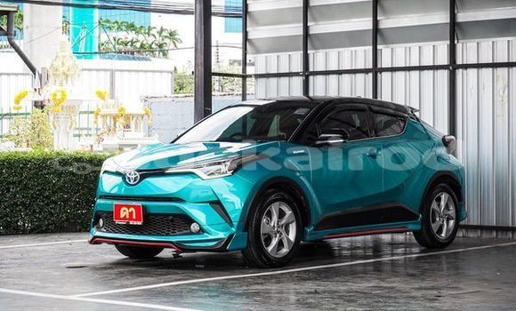 ซื้อ รถมือสอง Toyota C-HR อื่น ๆ รถยนต์ ใน %{เมือง} ใน กรุงเทพมหานคร