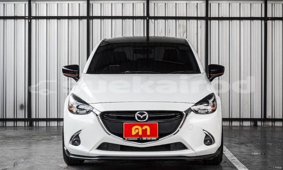 ซื้อ รถมือสอง Mazda Mazda 2 ขาว รถยนต์ ใน %{เมือง} ใน กรุงเทพมหานคร ซื้อ รถมือสอง Mazda Mazda 2 ขาว รถยนต์ ใน %{เมือง} ใน กรุงเทพมหานคร