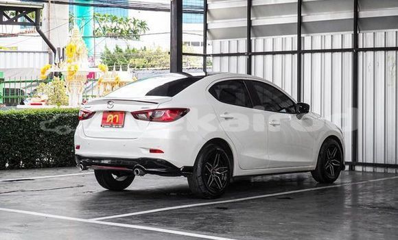 ซื้อ รถมือสอง Mazda Mazda 2 ขาว รถยนต์ ใน %{เมือง} ใน กรุงเทพมหานคร ซื้อ รถมือสอง Mazda Mazda 2 ขาว รถยนต์ ใน %{เมือง} ใน กรุงเทพมหานคร