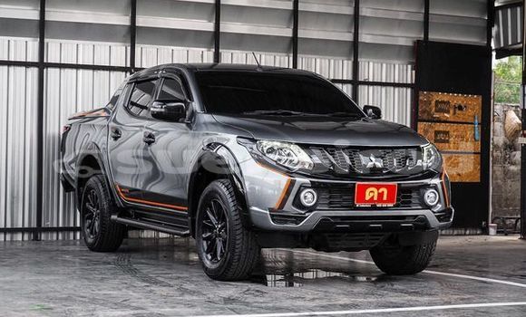 ซื้อ รถมือสอง Mitsubishi Triton เงิน รถยนต์ ใน %{เมือง} ใน กรุงเทพมหานคร ซื้อ รถมือสอง Mitsubishi Triton เงิน รถยนต์ ใน %{เมือง} ใน กรุงเทพมหานคร