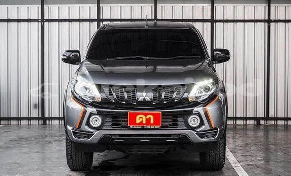 ซื้อ รถมือสอง Mitsubishi Triton เงิน รถยนต์ ใน %{เมือง} ใน กรุงเทพมหานคร ซื้อ รถมือสอง Mitsubishi Triton เงิน รถยนต์ ใน %{เมือง} ใน กรุงเทพมหานคร