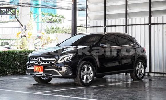 ซื้อ รถมือสอง Mercedes-Benz GLA-klasse สีดำ รถยนต์ ใน %{เมือง} ใน กรุงเทพมหานคร