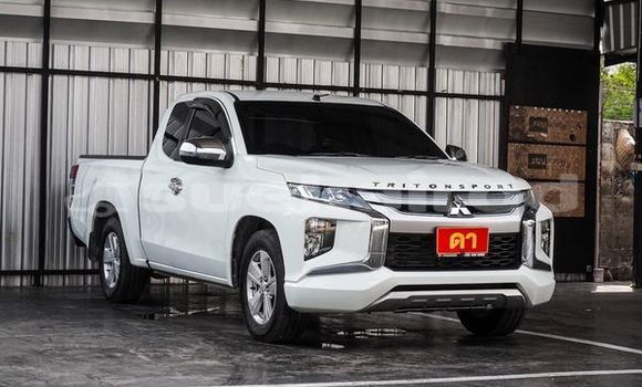 ซื้อ รถมือสอง Mitsubishi Triton ขาว รถยนต์ ใน %{เมือง} ใน กรุงเทพมหานคร ซื้อ รถมือสอง Mitsubishi Triton ขาว รถยนต์ ใน %{เมือง} ใน กรุงเทพมหานคร