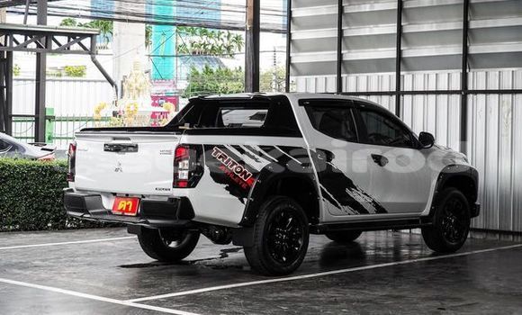 Buy Used Mitsubishi Triton White Car in Bangkok in Bangkok Buy Used Mitsubishi Triton White Car in Bangkok in Bangkok