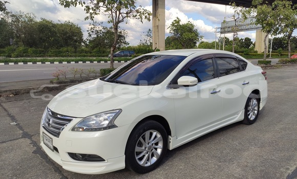 ซื้อ รถมือสอง Nissan SYLPHY ขาว รถยนต์ ใน %{เมือง} ใน กรุงเทพมหานคร