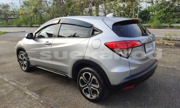 ซื้อ รถมือสอง Honda HR-V เงิน รถยนต์ ใน %{เมือง} ใน กรุงเทพมหานคร ซื้อ รถมือสอง Honda HR-V เงิน รถยนต์ ใน %{เมือง} ใน กรุงเทพมหานคร