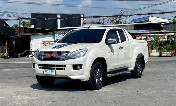 ซื้อ รถมือสอง Isuzu D–MAX ขาว รถยนต์ ใน %{เมือง} ใน กรุงเทพมหานคร