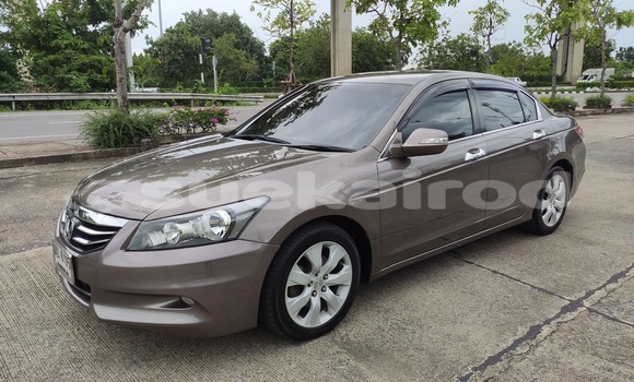 ซื้อ รถมือสอง Honda Accord สีน้ำตาล รถยนต์ ใน %{เมือง} ใน กรุงเทพมหานคร