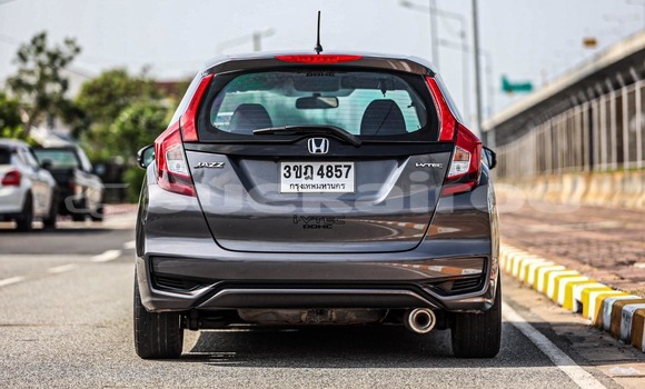 ซื้อ รถมือสอง Honda Jazz สีดำ รถยนต์ ใน %{เมือง} ใน กรุงเทพมหานคร ซื้อ รถมือสอง Honda Jazz สีดำ รถยนต์ ใน %{เมือง} ใน กรุงเทพมหานคร