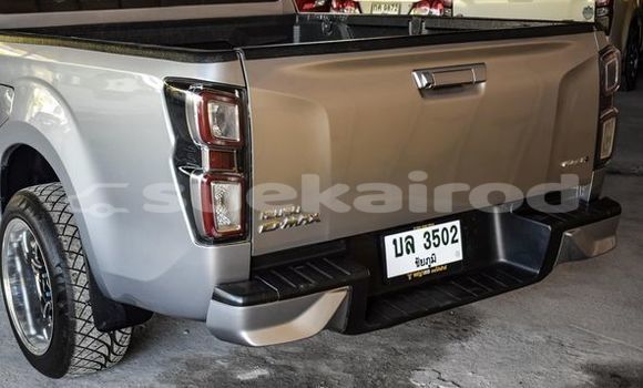 ซื้อ รถมือสอง Isuzu D-Max เงิน รถยนต์ ใน %{เมือง} ใน กรุงเทพมหานคร ซื้อ รถมือสอง Isuzu D-Max เงิน รถยนต์ ใน %{เมือง} ใน กรุงเทพมหานคร