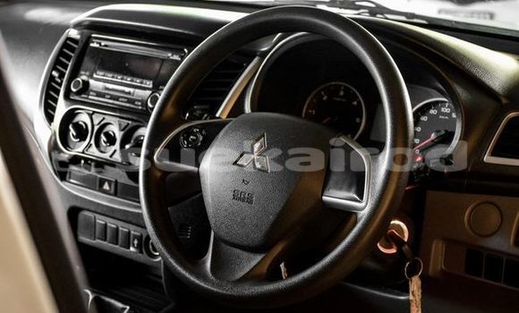 ซื้อ รถมือสอง Mitsubishi Triton ขาว รถยนต์ ใน %{เมือง} ใน กรุงเทพมหานคร ซื้อ รถมือสอง Mitsubishi Triton ขาว รถยนต์ ใน %{เมือง} ใน กรุงเทพมหานคร