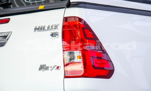 Buy Used Toyota Hiluxe Revo White Car in Bangkok in Bangkok Buy Used Toyota Hiluxe Revo White Car in Bangkok in Bangkok