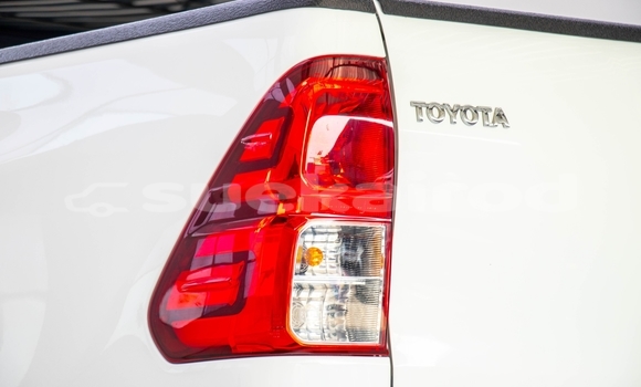 Buy Used Toyota Hiluxe Revo White Car in Bangkok in Bangkok Buy Used Toyota Hiluxe Revo White Car in Bangkok in Bangkok