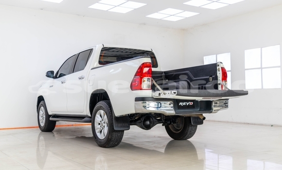 Buy Used Toyota Hiluxe Revo White Car in Bangkok in Bangkok Buy Used Toyota Hiluxe Revo White Car in Bangkok in Bangkok