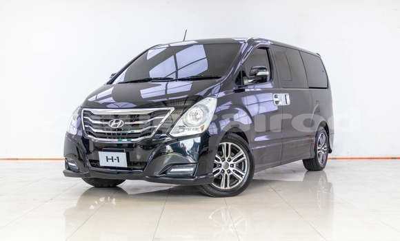 ซื้อ รถมือสอง Hyundai H1 อื่น ๆ รถยนต์ ใน %{เมือง} ใน กรุงเทพมหานคร