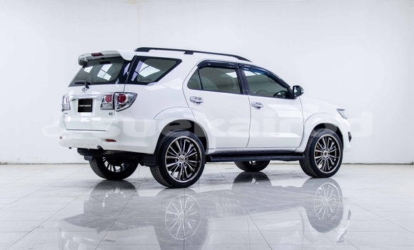 ซื้อ รถมือสอง Toyota Fortuner ขาว รถยนต์ ใน %{เมือง} ใน กรุงเทพมหานคร ซื้อ รถมือสอง Toyota Fortuner ขาว รถยนต์ ใน %{เมือง} ใน กรุงเทพมหานคร