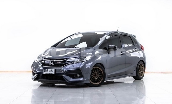 ซื้อ รถมือสอง Honda Jazz อื่น ๆ รถยนต์ ใน %{เมือง} ใน กรุงเทพมหานคร