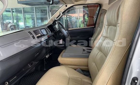 ซื้อ รถมือสอง Toyota Commuter เงิน รถยนต์ ใน %{เมือง} ใน กรุงเทพมหานคร ซื้อ รถมือสอง Toyota Commuter เงิน รถยนต์ ใน %{เมือง} ใน กรุงเทพมหานคร