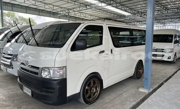 Buy Used Toyota Commuter White Car in Bangkok in Bangkok