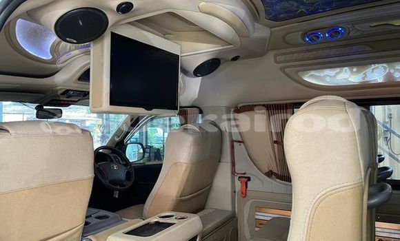 Buy Used Toyota Commuter Silver Car in Bangkok in Bangkok