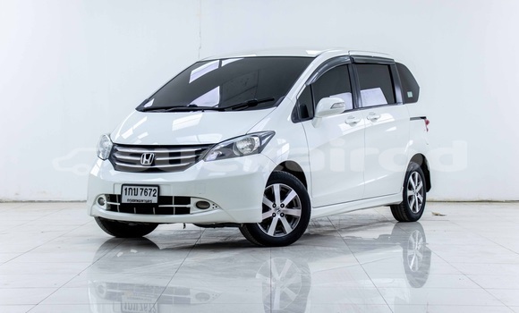 ซื้อ รถมือสอง Honda Freed ขาว รถยนต์ ใน %{เมือง} ใน กรุงเทพมหานคร