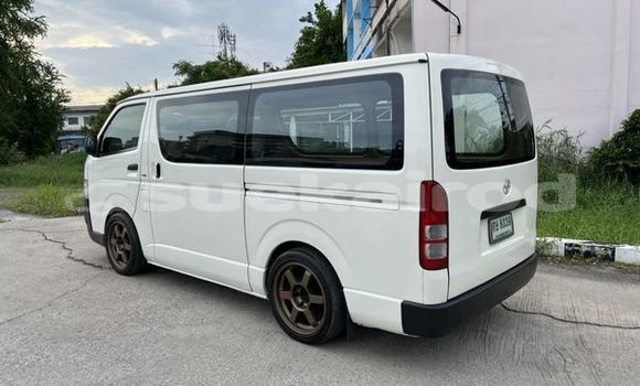 Buy Used Toyota Commuter White Car in Bangkok in Bangkok