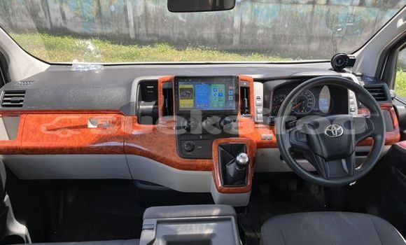 ซื้อ รถมือสอง Toyota Commuter ขาว รถยนต์ ใน %{เมือง} ใน กรุงเทพมหานคร ซื้อ รถมือสอง Toyota Commuter ขาว รถยนต์ ใน %{เมือง} ใน กรุงเทพมหานคร