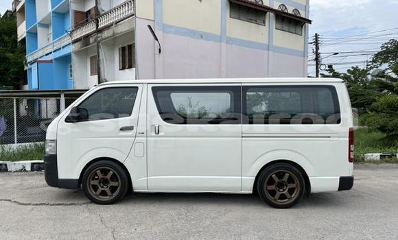 ซื้อ รถมือสอง Toyota Commuter ขาว รถยนต์ ใน %{เมือง} ใน กรุงเทพมหานคร ซื้อ รถมือสอง Toyota Commuter ขาว รถยนต์ ใน %{เมือง} ใน กรุงเทพมหานคร