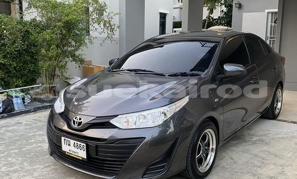 ซื้อ รถมือสอง Toyota Yaris Ativ สีดำ รถยนต์ ใน %{เมือง} ใน กรุงเทพมหานคร