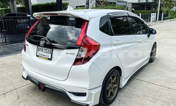 ซื้อ รถมือสอง Honda Jazz ขาว รถยนต์ ใน %{เมือง} ใน กรุงเทพมหานคร ซื้อ รถมือสอง Honda Jazz ขาว รถยนต์ ใน %{เมือง} ใน กรุงเทพมหานคร