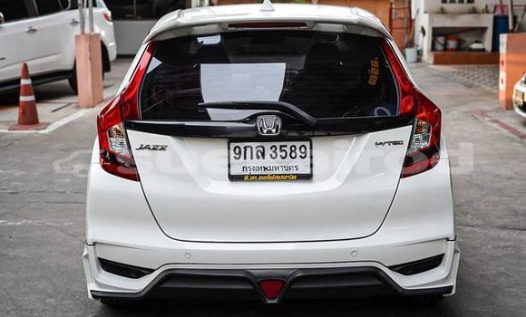 ซื้อ รถมือสอง Honda Jazz ขาว รถยนต์ ใน %{เมือง} ใน กรุงเทพมหานคร ซื้อ รถมือสอง Honda Jazz ขาว รถยนต์ ใน %{เมือง} ใน กรุงเทพมหานคร