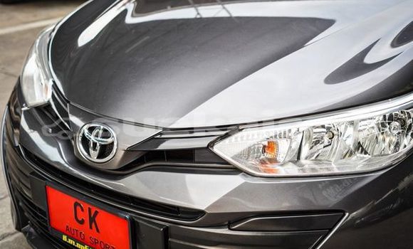ซื้อ รถมือสอง Toyota Yaris Ativ สีดำ รถยนต์ ใน %{เมือง} ใน กรุงเทพมหานคร ซื้อ รถมือสอง Toyota Yaris Ativ สีดำ รถยนต์ ใน %{เมือง} ใน กรุงเทพมหานคร