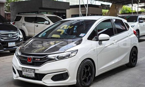 ซื้อ รถมือสอง Honda Jazz ขาว รถยนต์ ใน %{เมือง} ใน กรุงเทพมหานคร ซื้อ รถมือสอง Honda Jazz ขาว รถยนต์ ใน %{เมือง} ใน กรุงเทพมหานคร