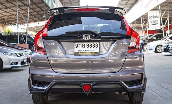 ซื้อ รถมือสอง Honda Jazz สีดำ รถยนต์ ใน %{เมือง} ใน กรุงเทพมหานคร ซื้อ รถมือสอง Honda Jazz สีดำ รถยนต์ ใน %{เมือง} ใน กรุงเทพมหานคร